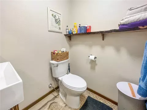 Bath - 224 S Stone St, Jasper, AR 72641 photo 1 of 3
