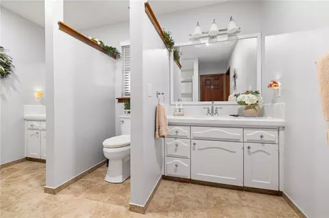Bath - 1369 Julius Dr, Harrison, AR 72601 photo 3 of 7
