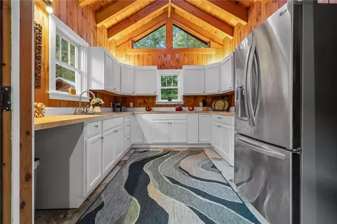 Kitchen - 1369 Julius Dr, Harrison, AR 72601 photo 5 of 5