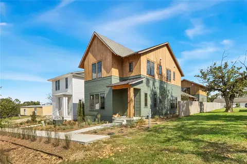 1016 NW A St, Bentonville, AR 72712