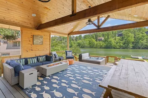 83 Lancaster Dr, Bella Vista, AR 72715