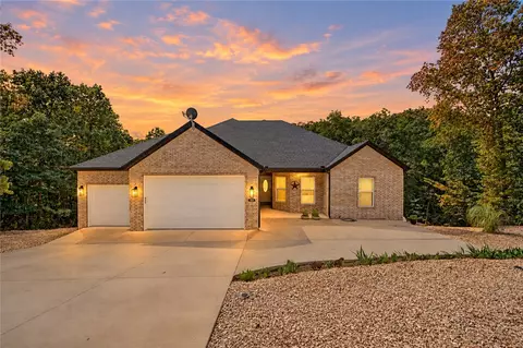 12 Gibson Ln, Bella Vista, AR 72715