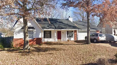 1760 S Tallgrass Dr, Fayetteville, AR 72701