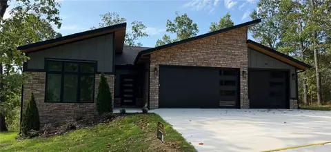 48 Leona Dr, Bella Vista, AR 72715