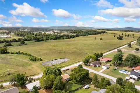 806 Gipson Rd, Harrison, AR 72601 photo 3
