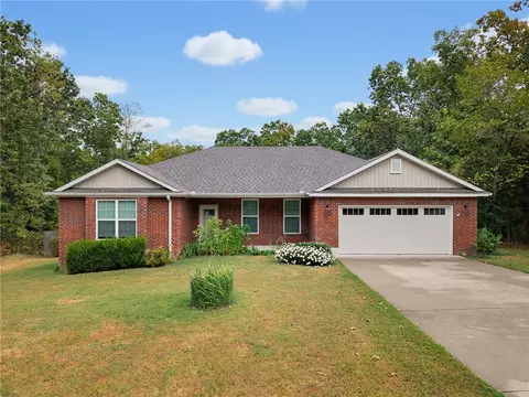 10 Stonehaven Ln, Bella Vista, AR 72715