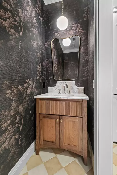 Bath - 5438 Hackett St, Springdale, AR 72762 photo 1 of 6