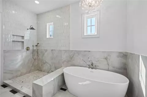 Bath - 5438 Hackett St, Springdale, AR 72762 photo 4 of 6