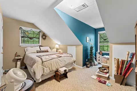 Bedroom - 420 Shadow Ln, Clinton, AR 72031 photo 4 of 5