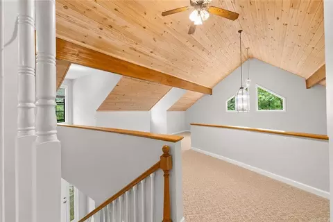 Entry Way - 420 Shadow Ln, Clinton, AR 72031 photo 4 of 5