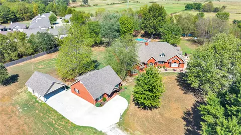 4005 N Old Wire Rd, Fayetteville, AR 72703