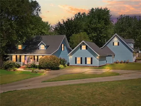 3860 N Gulley Rd, Fayetteville, AR 72703