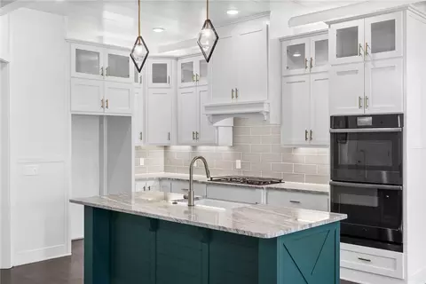 Kitchen - 3364 Sagely Ln, Springdale, AR 72764 photo 2 of 4