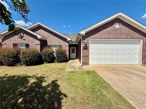 409 Ashford Dr, Russellville, AR 72802