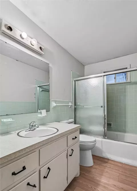 Bath - 2015 S Q St, Fort Smith, AR 72901 photo 1 of 1