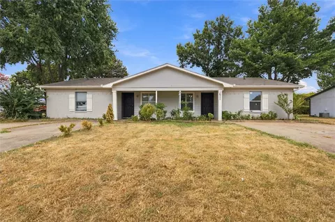 1209 Carlsbad Trce #1209 & 1211, Fayetteville, AR 72704
