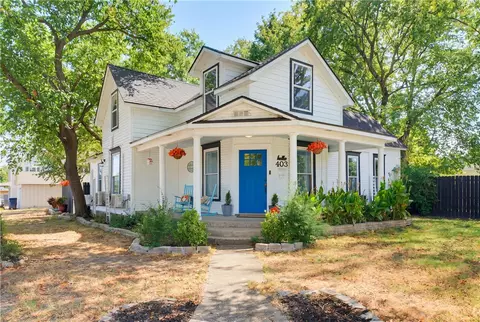 403 S Wright St, Siloam Springs, AR 72761