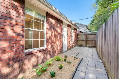 1246 N Iron Horse Dr, Fayetteville, AR 72703