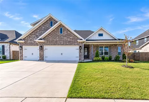 Exterior - 1411 Josephine St, Centerton, AR 72719 photo 1 of 5