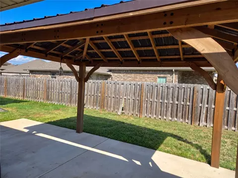Exterior - 621 Melrose Pl, Bentonville, AR 72712 photo 4 of 7