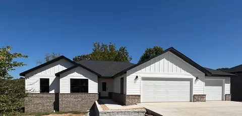 218 Casey Ln, Berryville, AR 72616