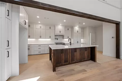 Kitchen - 17110 Malico Mountain Rd, West Fork, AR 72774 photo 2 of 4