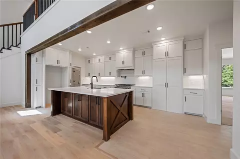 Kitchen - 17110 Malico Mountain Rd, West Fork, AR 72774 photo 1 of 4