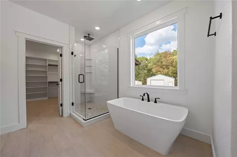 Bath - 17110 Malico Mountain Rd, West Fork, AR 72774 photo 3 of 8