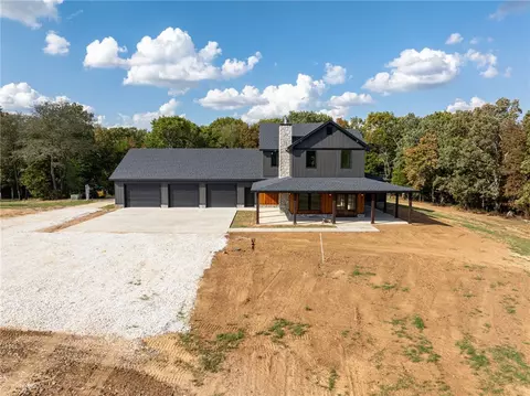Exterior - 17110 Malico Mountain Rd, West Fork, AR 72774 photo 7 of 12
