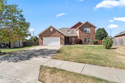 805 Rachael Ct, Siloam Springs, AR 72761