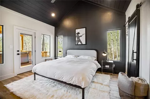 Bedroom - 2496 Ar 74 Hwy E, Jasper, AR 72641 photo 4 of 9