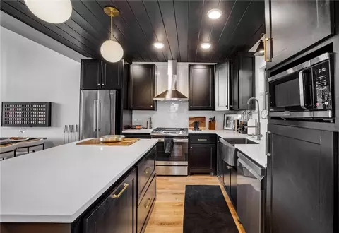 Kitchen - 2496 Ar 74 Hwy E, Jasper, AR 72641 photo 3 of 4