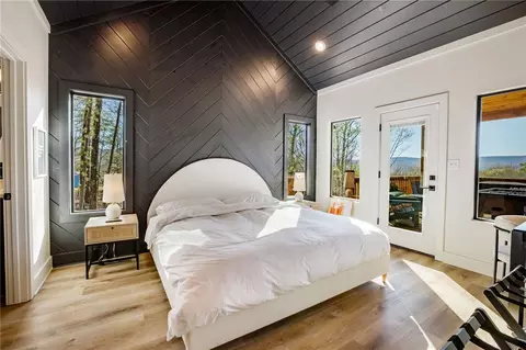 Bedroom - 2496 Ar 74 Hwy E, Jasper, AR 72641 photo 1 of 9