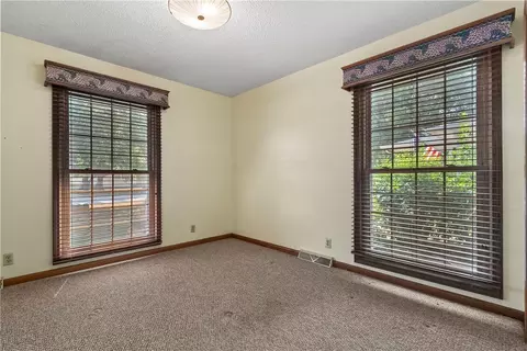 Bedroom - 1503 Ridgepark Rd, Harrison, AR 72601 photo 5 of 8