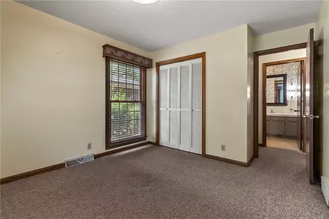 Bedroom - 1503 Ridgepark Rd, Harrison, AR 72601 photo 7 of 8