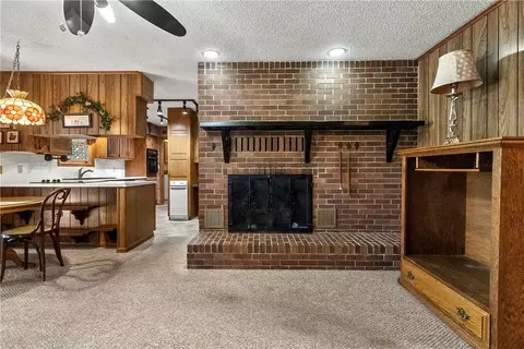 Living - 1503 Ridgepark Rd, Harrison, AR 72601 photo 6 of 9