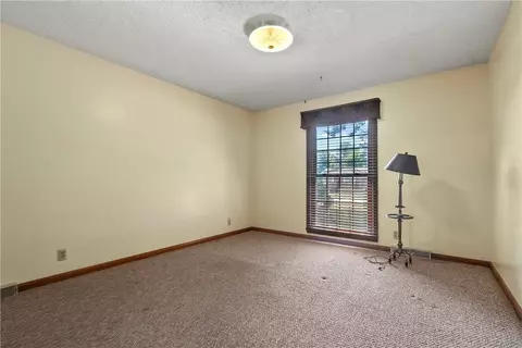 Bedroom - 1503 Ridgepark Rd, Harrison, AR 72601 photo 4 of 8