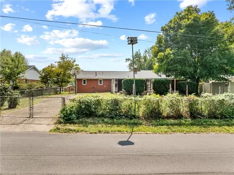 Exterior - 1503 Ridgepark Rd, Harrison, AR 72601 photo 4 of 11