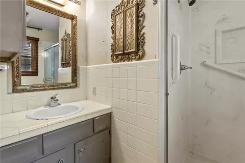 Bath - 1503 Ridgepark Rd, Harrison, AR 72601 photo 6 of 6