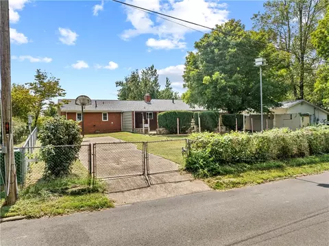 Exterior - 1503 Ridgepark Rd, Harrison, AR 72601 photo 7 of 11