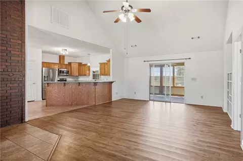 Living - 472732 E 650 Road E 650 Rd, Watts, OK 74964 photo 1 of 7
