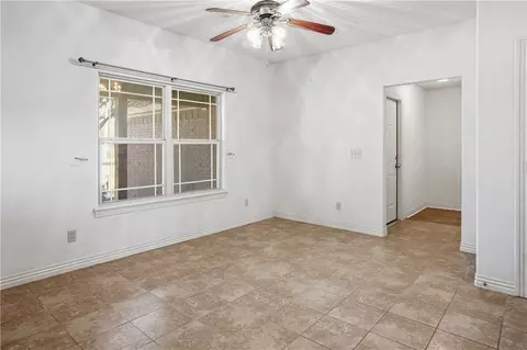 Living - 472732 E 650 Road E 650 Rd, Watts, OK 74964 photo 6 of 7