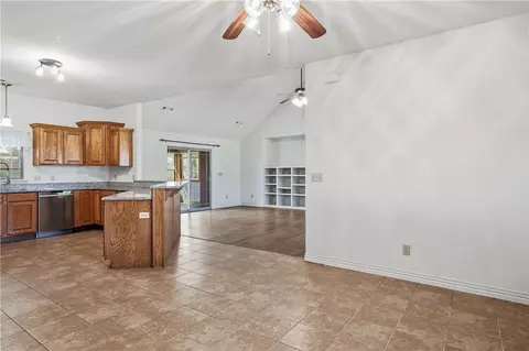 Living - 472732 E 650 Road E 650 Rd, Watts, OK 74964 photo 7 of 7