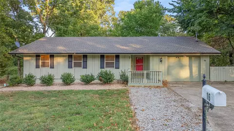 16 Swanage Dr, Bella Vista, AR 72715