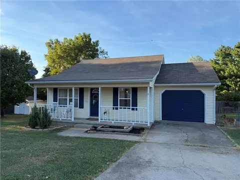 1208 Amanda Ave, Berryville, AR 72616