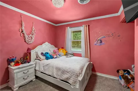 Bedroom - 16478 Hale Mountain Rd, Morrow, AR 72749 photo 4 of 5