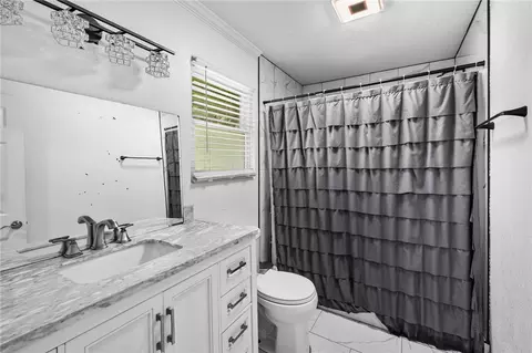 Bath - 16478 Hale Mountain Rd, Morrow, AR 72749 photo 1 of 3