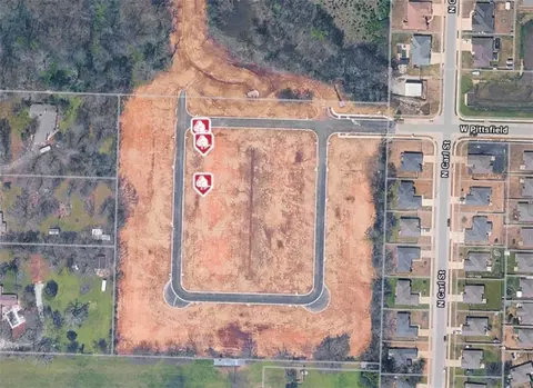 2104 N Chanae St, Siloam Springs, AR 72761