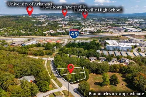 2799 Old Farmington Rd, Fayetteville, AR 72704
