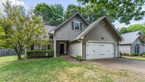1645 N Charlee Ave, Fayetteville, AR 72703